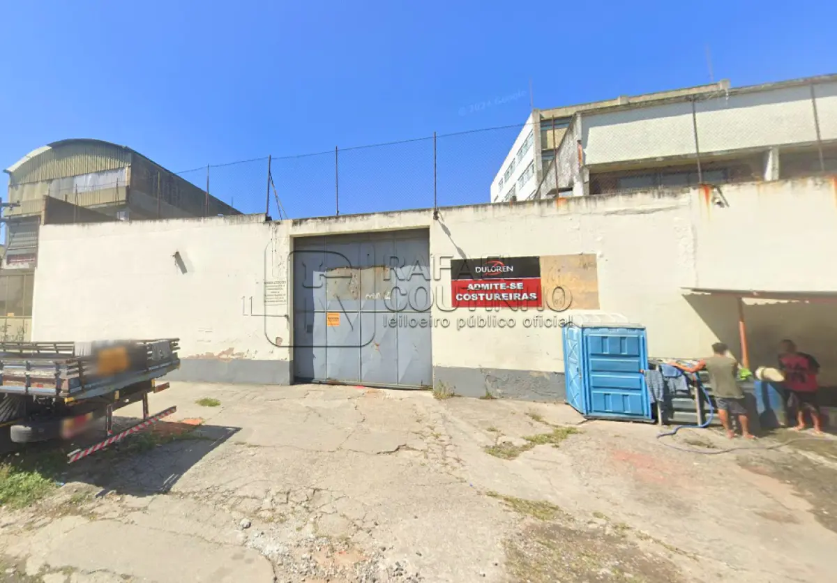 Área 6.890 m² - Vigário Geral/RJ - Terreno e respectivas construções. Pague em até 60 vezes.