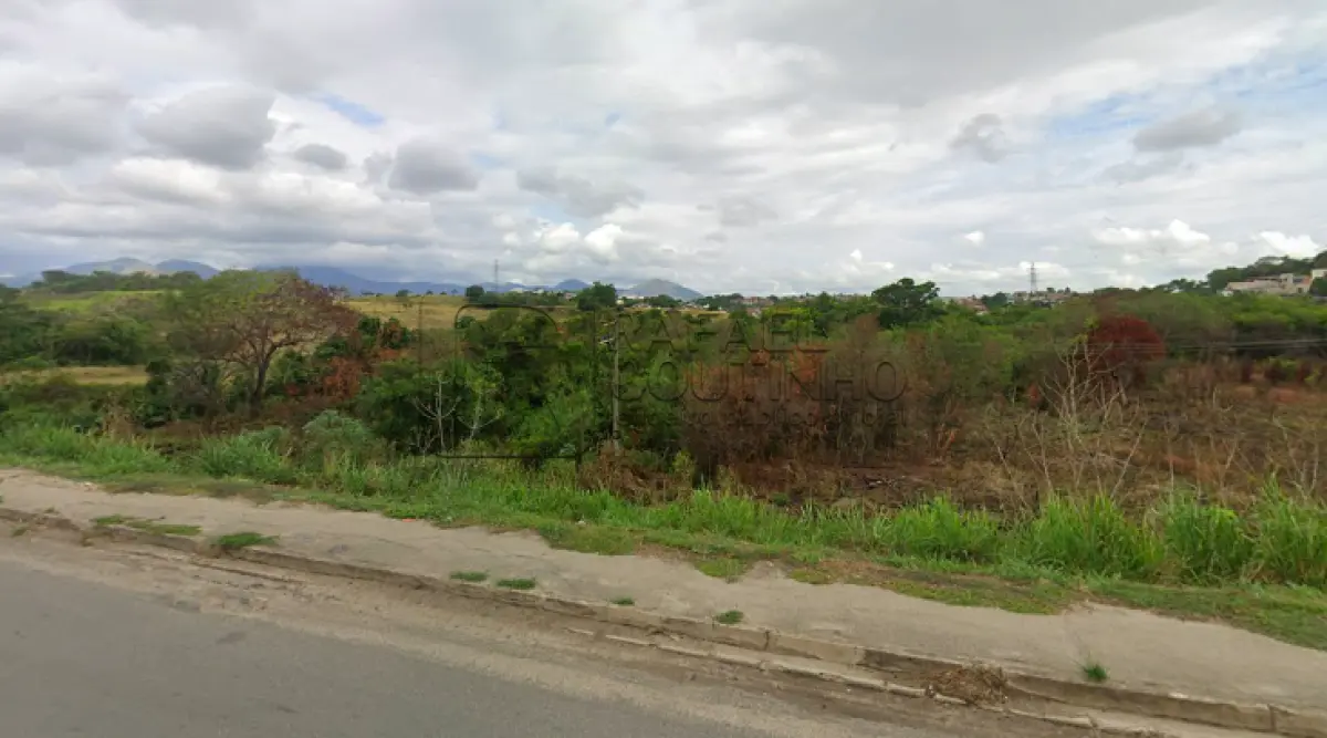 Área 6.000m² - Testada para Av. Brasil - Campo Grande/RJ. Terreno e Respectivas Construções. Pague em até 60 vezes.