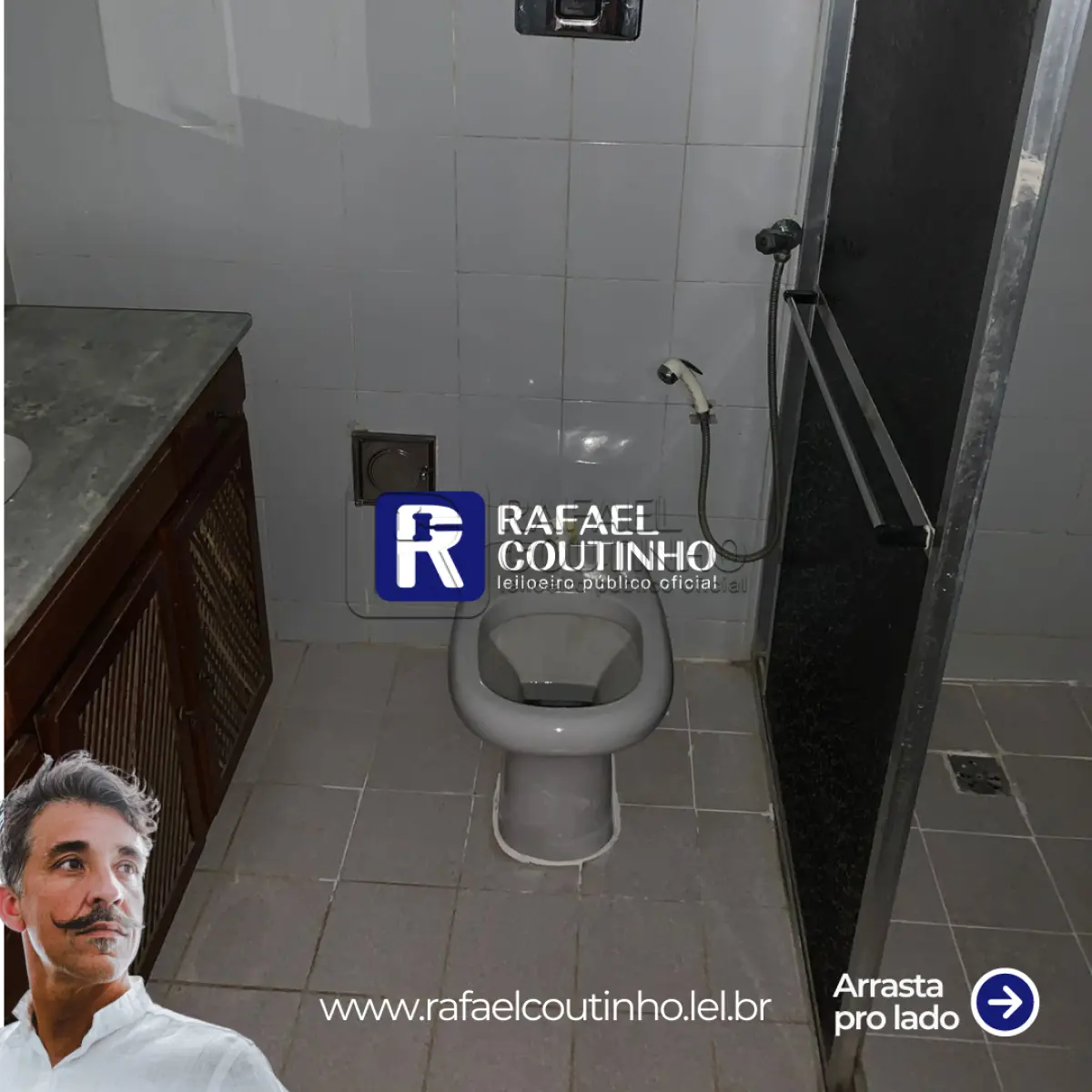 LOTE ÚNICO - Casa 2 Pavimentos com Área Gourmet e 4 Vagas de Garagem