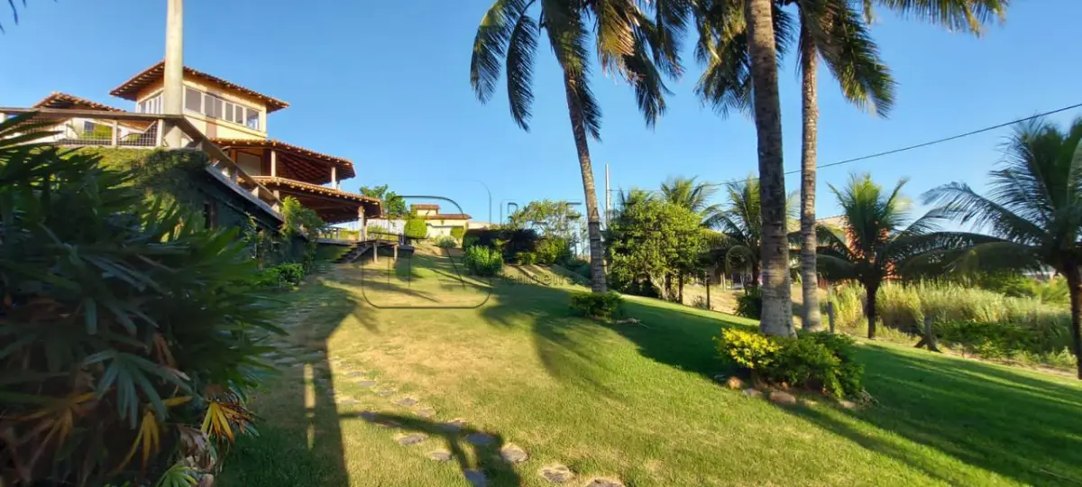 LOTE ÚNICO - Casa Imperial em São Pedro da Aldeia/RJ. AT:2000m² AC:650m² . DESOCUPADA. Aceita Financiamento.