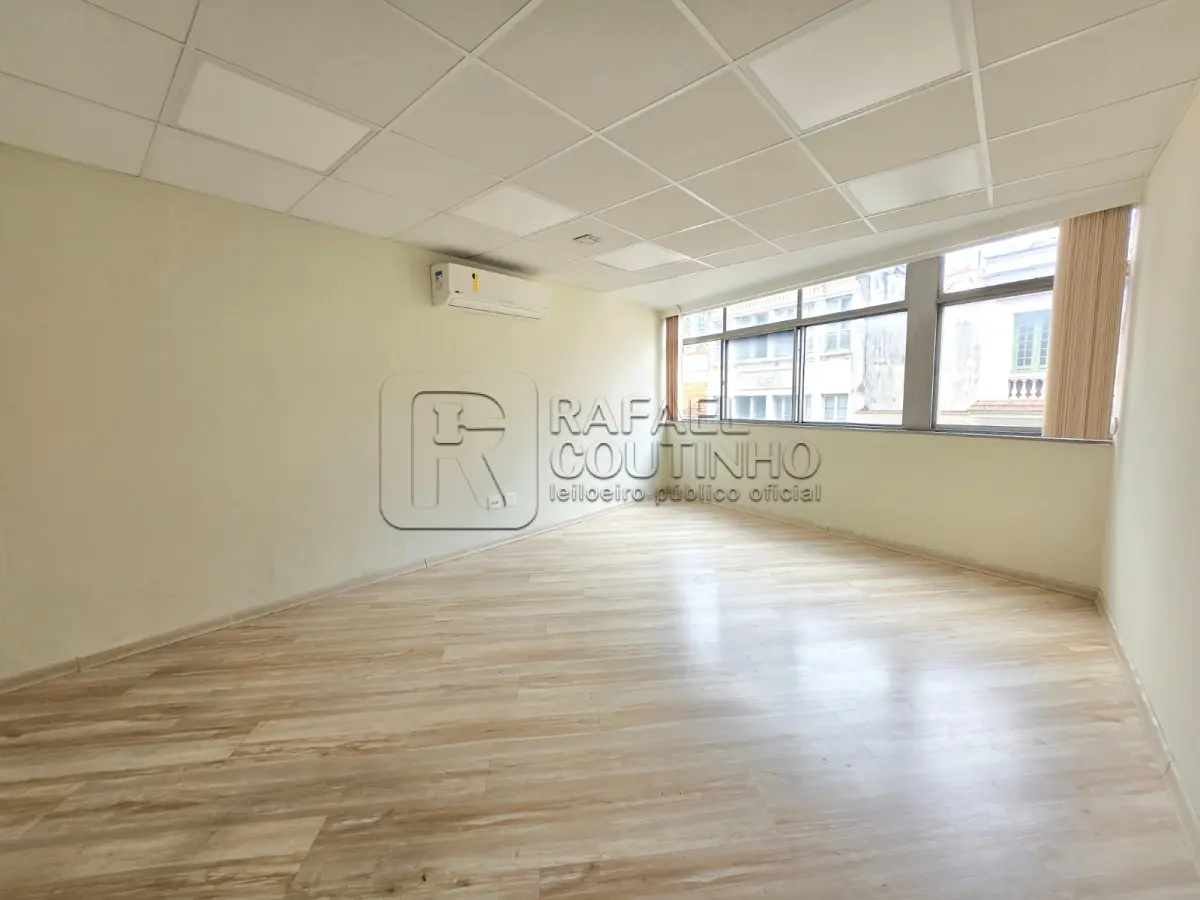 LOTE ÚNICO - Imóvel comercial localizado à Rua Sete de Setembro 124, 3º andar, Centro, Rio de Janeiro,RJ. Aceita Financiamento. DESOCUPADO.