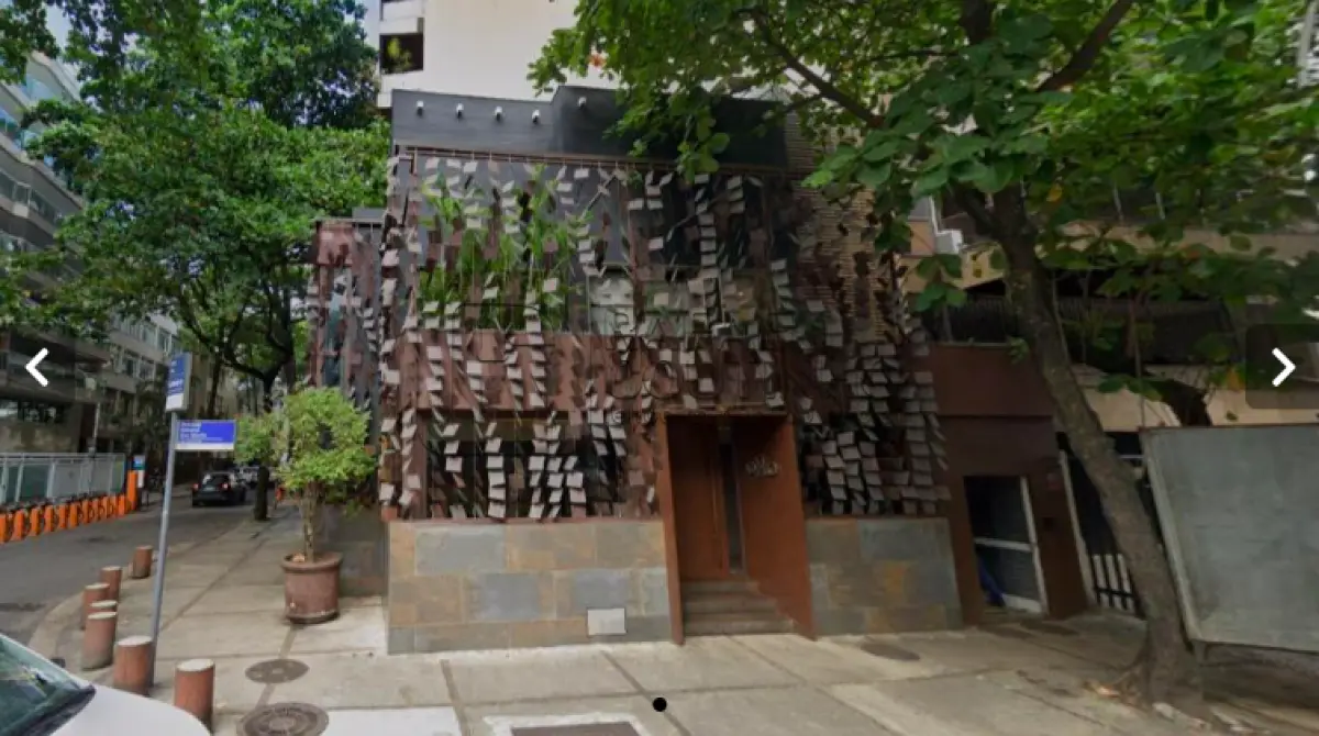 LOTE ÚNICO - Prédio Comercial de esquina, onde está instalado o Restaurante Oro na Av. General San Martin 889, Leblon, Rio de Janeiro - Terreno e Respectivas Construções. Pague em até 60 vezes