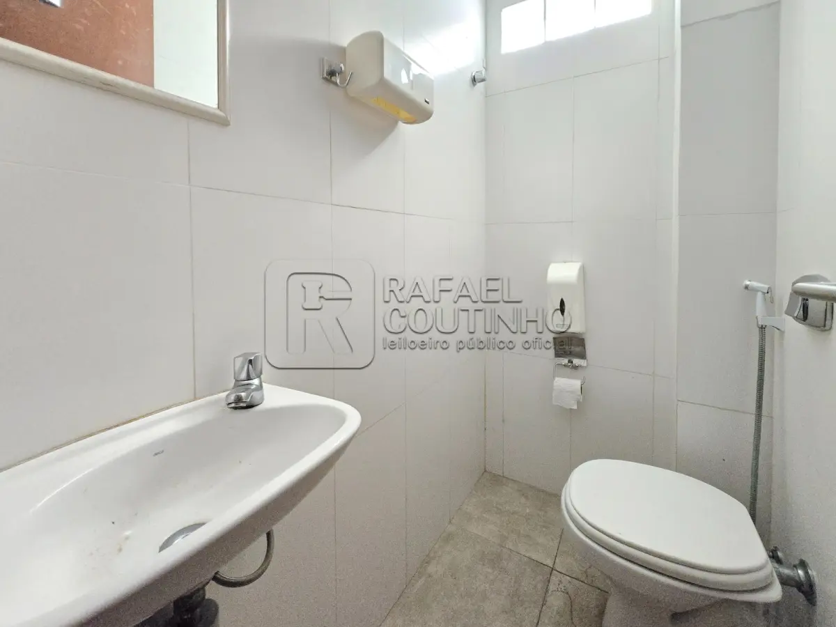 LOTE ÚNICO - Imóvel comercial localizado à Rua Sete de Setembro 124, 3º andar, Centro, Rio de Janeiro,RJ. Aceita Financiamento. DESOCUPADO.