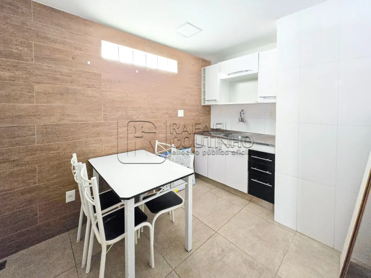 LOTE ÚNICO - Imóvel comercial localizado à Rua Sete de Setembro 124, 3º andar, Centro, Rio de Janeiro,RJ. Aceita Financiamento. DESOCUPADO.