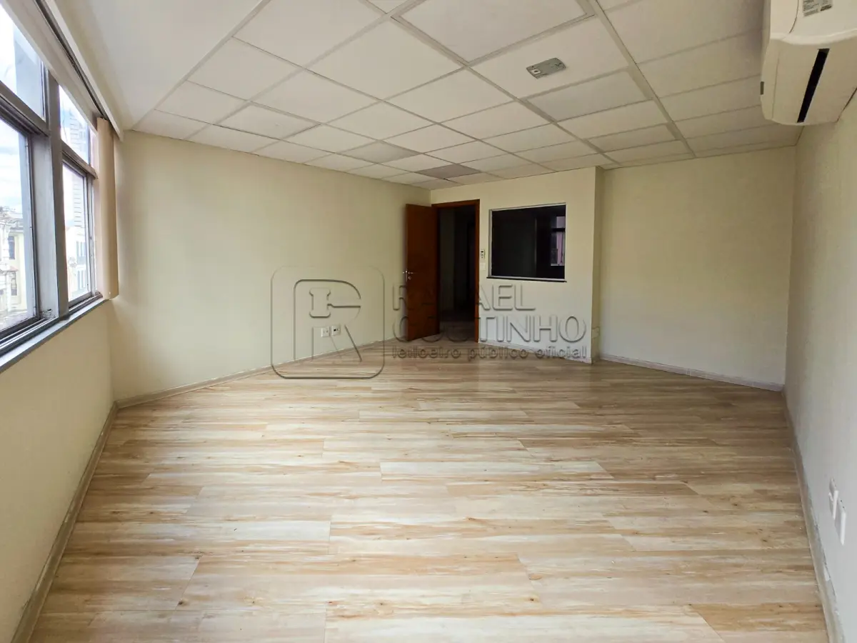 LOTE ÚNICO - Imóvel comercial localizado à Rua Sete de Setembro 124, 3º andar, Centro, Rio de Janeiro,RJ. Aceita Financiamento. DESOCUPADO.