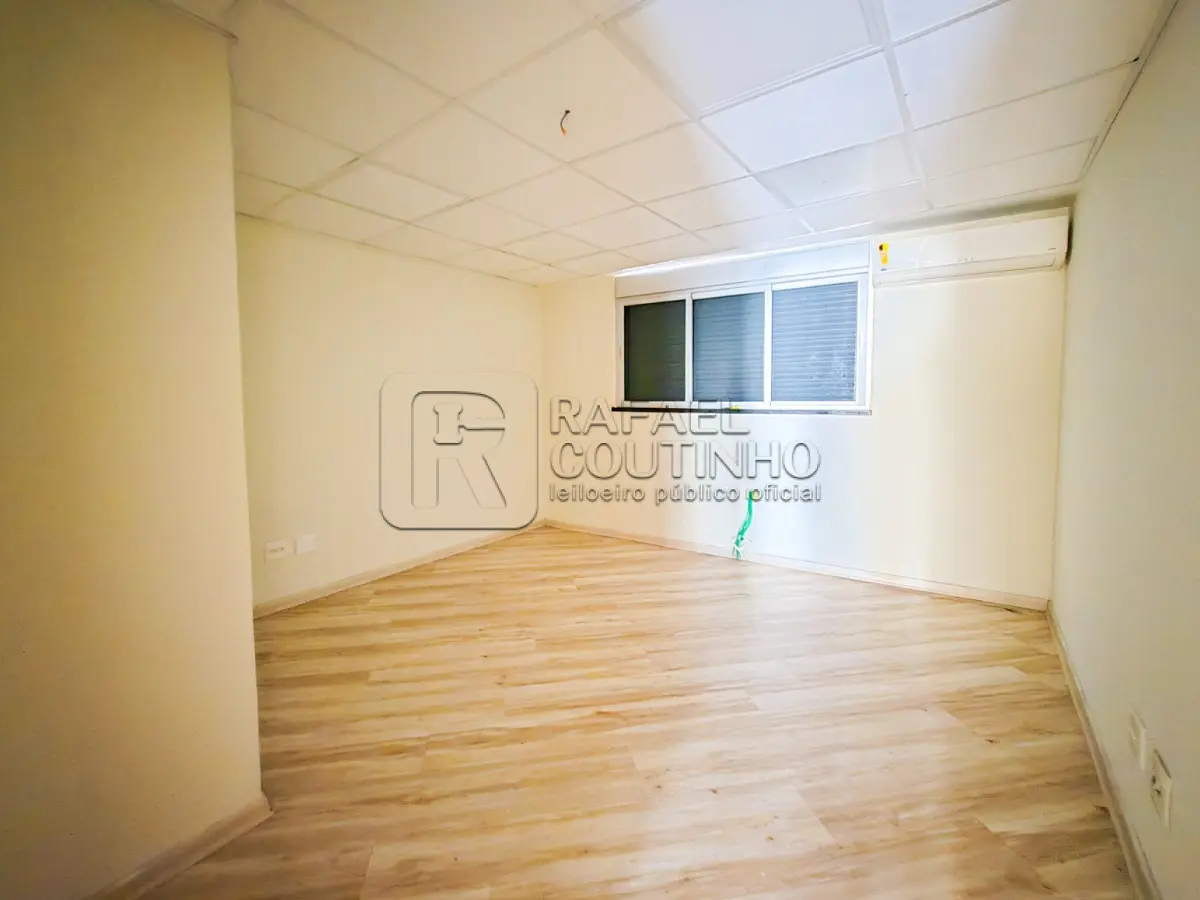 LOTE ÚNICO - Imóvel comercial localizado à Rua Sete de Setembro 124, 3º andar, Centro, Rio de Janeiro,RJ. Aceita Financiamento. DESOCUPADO.