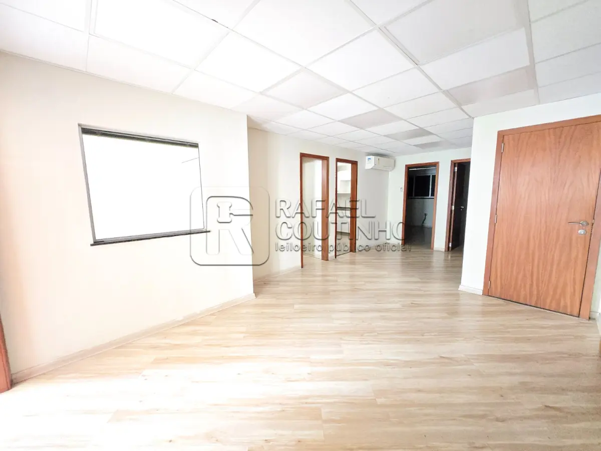 LOTE ÚNICO - Imóvel comercial localizado à Rua Sete de Setembro 124, 3º andar, Centro, Rio de Janeiro,RJ. Aceita Financiamento. DESOCUPADO.