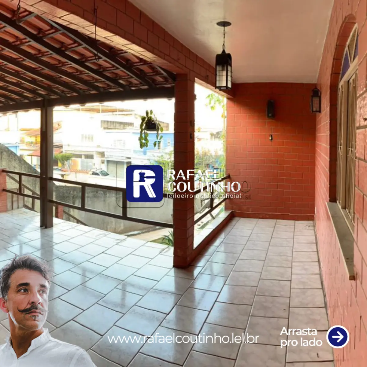 LOTE ÚNICO - Casa 2 Pavimentos com Área Gourmet e 4 Vagas de Garagem