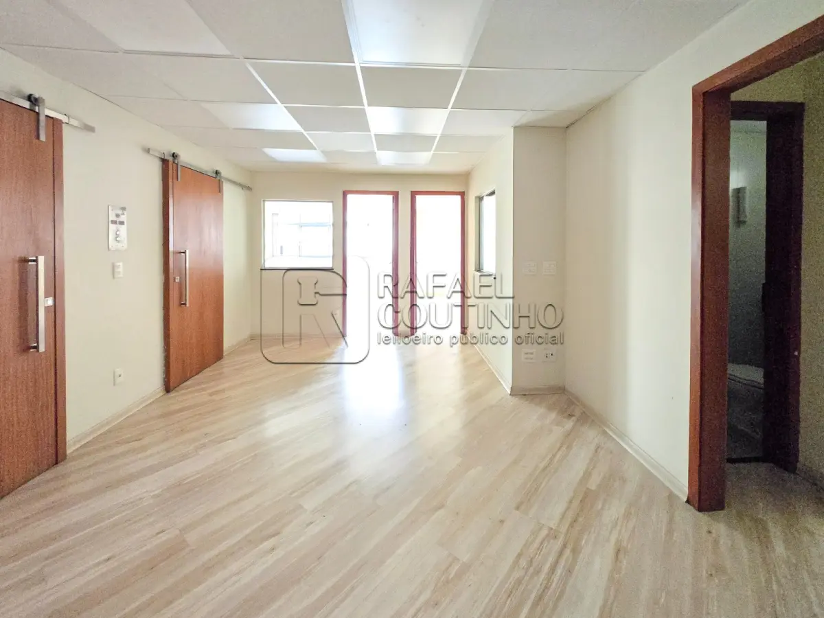 LOTE ÚNICO - Imóvel comercial localizado à Rua Sete de Setembro 124, 3º andar, Centro, Rio de Janeiro,RJ. Aceita Financiamento. DESOCUPADO.