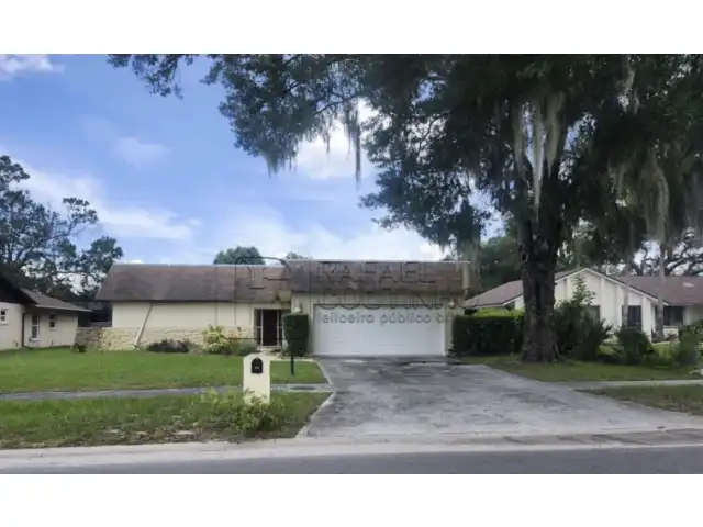 Casa em Orlando, Flórida, EUA. 3 Quartos 2 Banheiros. Região permite locação via Airbnb. 29min para a Disney, 27min para o Aeroporto.