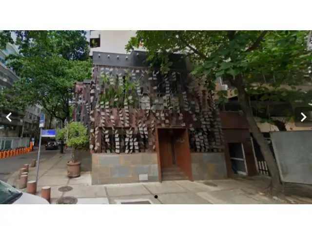 Prédio Comercial de esquina, onde está instalado o Restaurante Oro na Av. General San Martin 889, Leblon, Rio de Janeiro - Terreno e Respectivas Construções. Pague em até 60 vezes