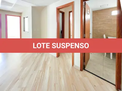 LOTE ÚNICO - Imóvel comercial localizado à Rua Sete de Setembro 124, 3º andar, Centro, Rio de Janeiro,RJ. Aceita Financiamento. DESOCUPADO.