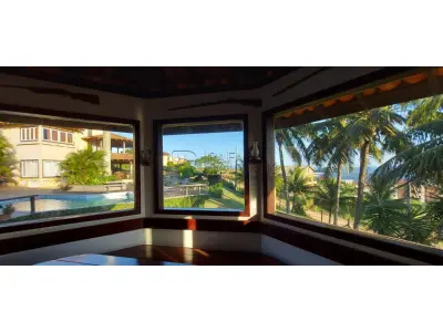 LOTE ÚNICO - Casa Imperial em São Pedro da Aldeia/RJ. AT:2000m² AC:650m² . DESOCUPADA. Aceita Financiamento.