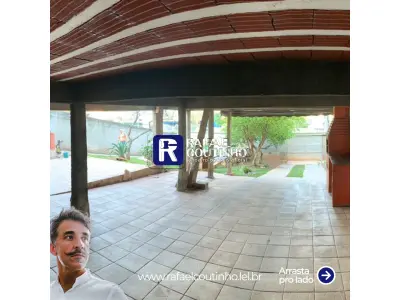 LOTE ÚNICO - Casa 2 Pavimentos com Área Gourmet e 4 Vagas de Garagem