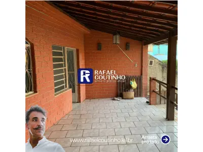 LOTE ÚNICO - Casa 2 Pavimentos com Área Gourmet e 4 Vagas de Garagem