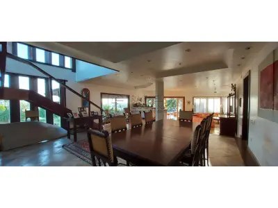 LOTE ÚNICO - Casa Imperial em São Pedro da Aldeia/RJ. AT:2000m² AC:650m² . DESOCUPADA. Aceita Financiamento.