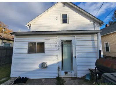 LOTE ÚNICO - VDI-IND-1005/2025 - Casa 2 Pavimentos, 2 Quartos e 2 Banheiros em Fort Wayne, Indiana, EUA. Área construída 142,76m².