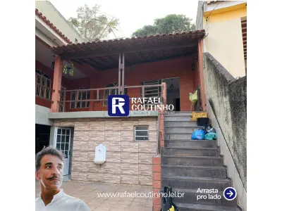 LOTE ÚNICO - Casa 2 Pavimentos com Área Gourmet e 4 Vagas de Garagem