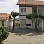 CASA DUPLEX DE FRENTE PARA O MAR - 101M² - 3 QUARTOS, VARANDA E 2 VAGAS DE GARAGEM - CONDOMÍNIO VILLAGE DOS ABRICÓS - FAROL DE SÃO TOMÉ/RJ. PAGUE EM ATÉ 60 VEZES.