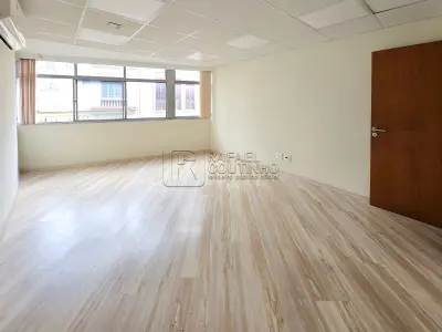 Imóvel comercial localizado à rua sete de setembro 124, 3º andar, centro, rio de janeiro,rj. aceita financiamento.