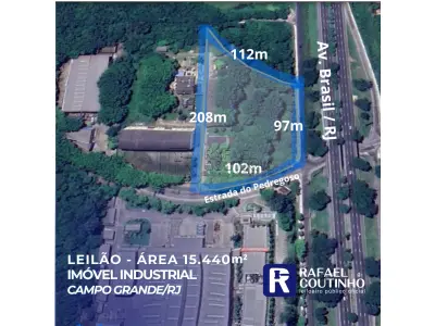 LOTE 001 - Área 15.440 m² - Campo Grande/RJ - Esquina com a Av. Brasil. Terreno e Respectivas Construções. Pague em até 60 vezes.
