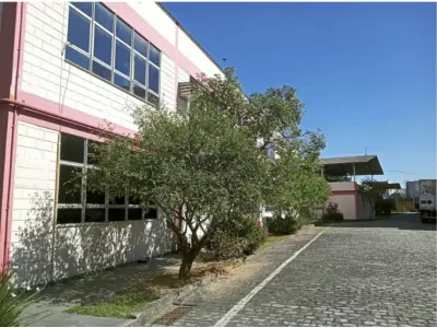 LOTE ÚNICO - Imóvel comercial, tipo prédio empresarial - Rua Alan Kardec, nº 463 - Califórnia, Nova Iguaçú/RJ. Terreno e Respectivas Construções. Pague em até 60 vezes.