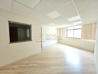 LOTE ÚNICO - Imóvel comercial localizado à Rua Sete de Setembro 124, 3º andar, Centro, Rio de Janeiro,RJ. Aceita Financiamento.