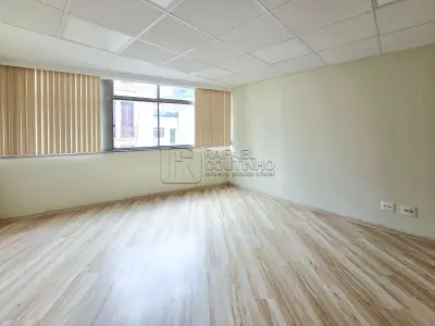 LOTE ÚNICO - Imóvel comercial localizado à Rua Sete de Setembro 124, 3º andar, Centro, Rio de Janeiro,RJ. Aceita Financiamento.