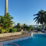 CASA IMPERIAL EM SÃO PEDRO DA ALDEIA/RJ. AT:2000M² AC:650M² . DESOCUPADA. ACEITA FINANCIAMENTO.
