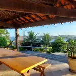 CASA IMPERIAL EM SÃO PEDRO DA ALDEIA/RJ. AT:2000M² AC:650M² . DESOCUPADA. ACEITA FINANCIAMENTO.