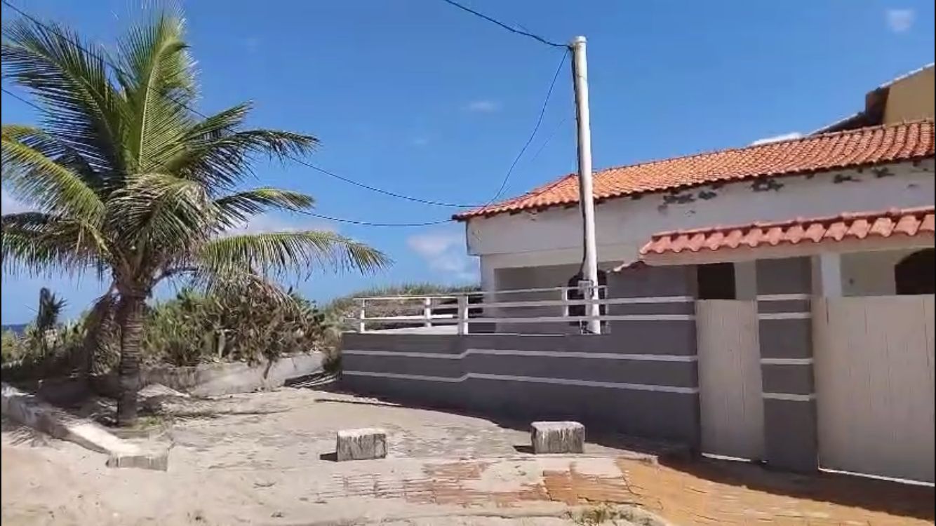 DIREITOS E AÇÕES SOBRE A POSSE do imóvel residencial localizado no Prédio residencial no 50 da Rua Costa do Sal, em Figueira, 1º Distrito de Arraial do Cabo/RJ.