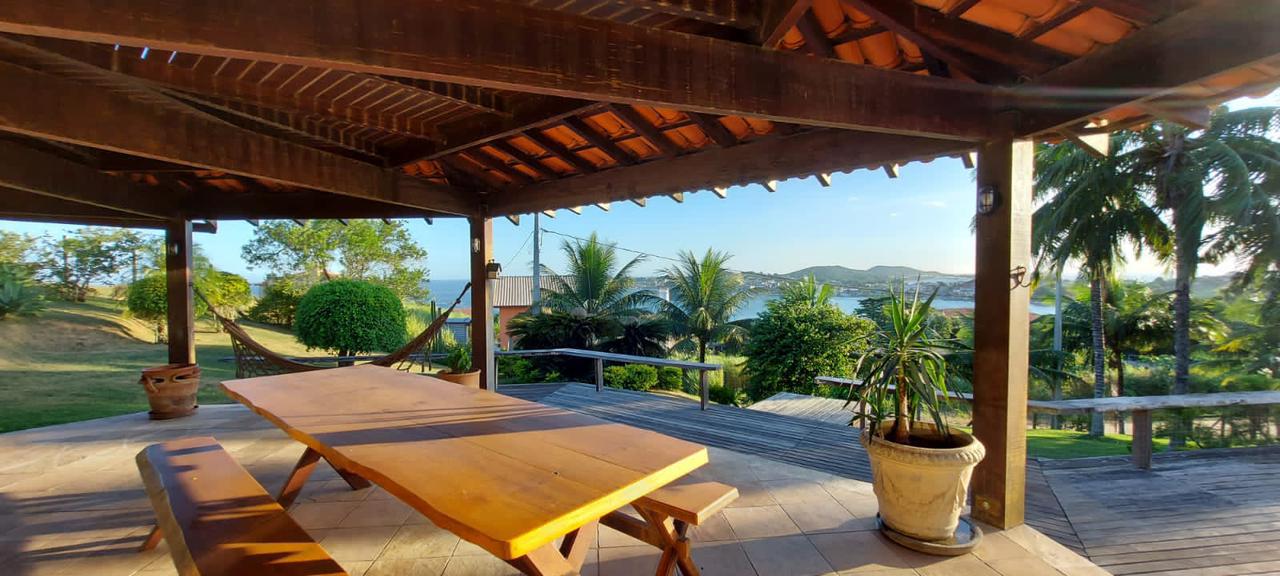 Casa Imperial em São Pedro da Aldeia/RJ. AT:2000m² AC:650m² . DESOCUPADA. Aceita Financiamento.