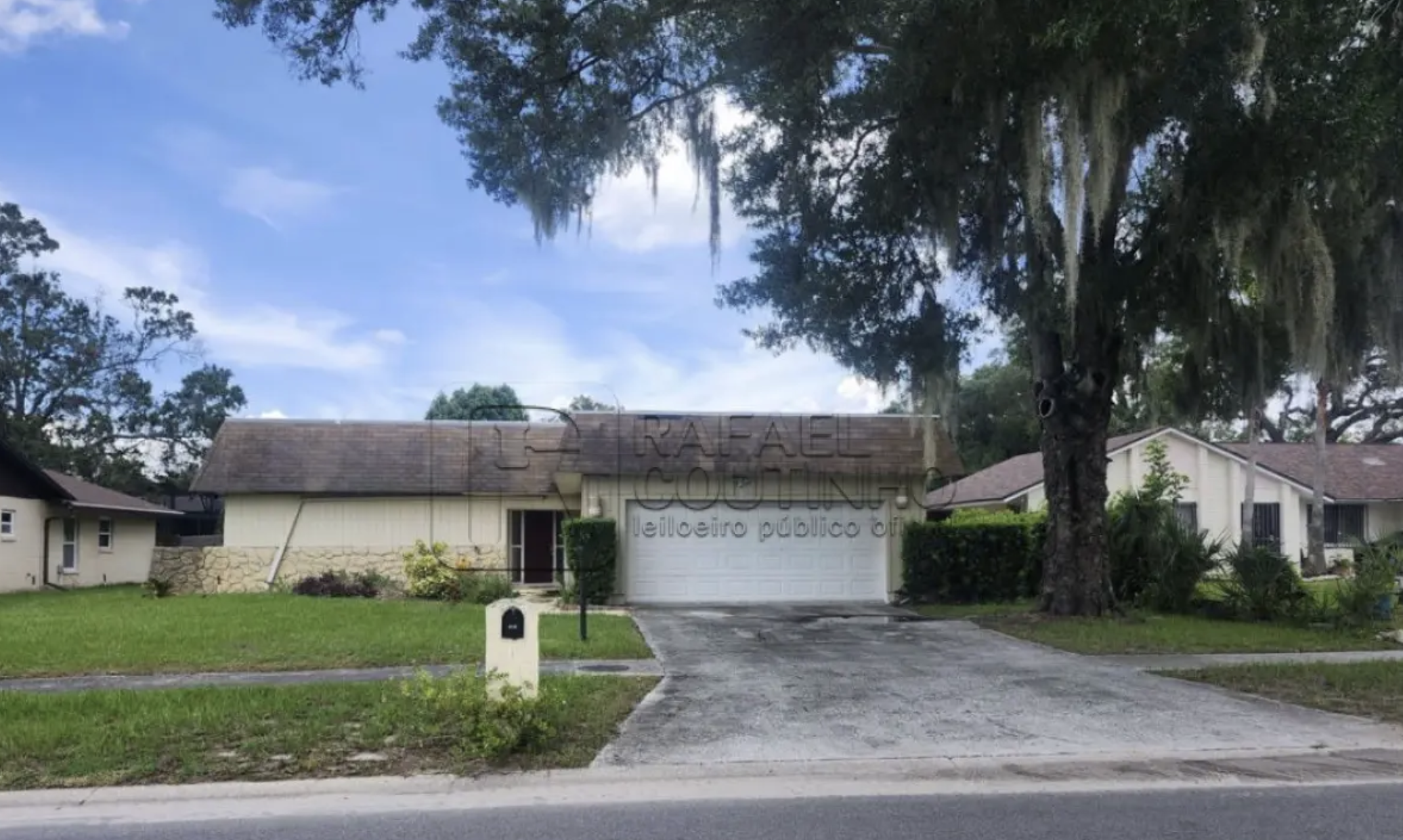 Casa em Orlando, Flórida, EUA. 3 Quartos 2 Banheiros. Região permite locação via Airbnb. 29min para a Disney, 27min para o Aeroporto.