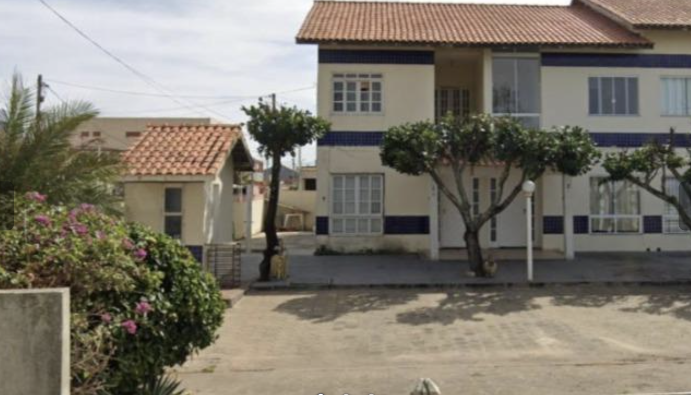 Imagem do imóvel Casa Duplex de Frente para o Mar - 101m² - 3 Quartos, Varanda e 2 Vagas de Garagem - Condomínio Village dos Abricós - Farol de São Tomé/RJ. Pague em até 60 vezes.