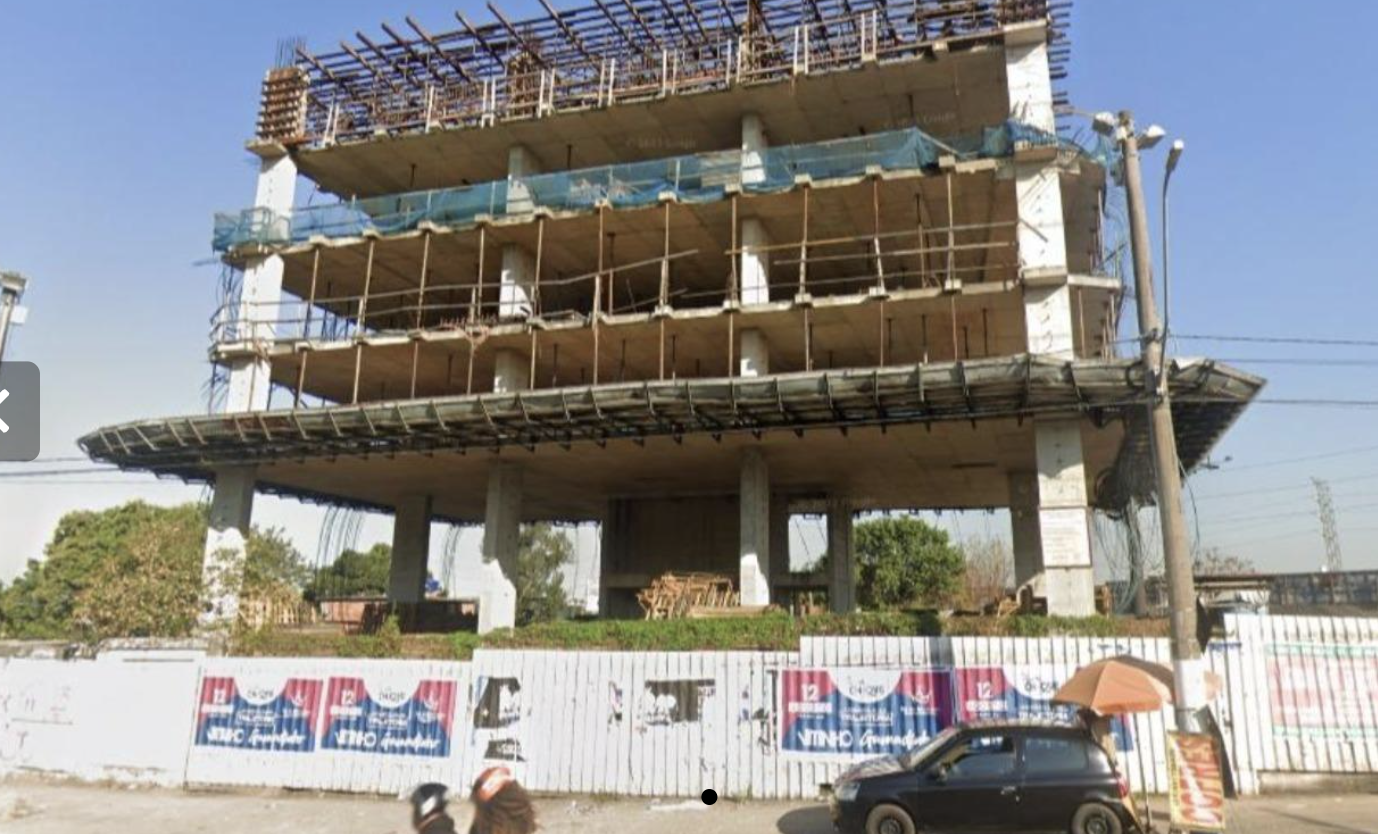 Área 3.700m² - Terreno de esquina, localizado atrás do Posto Galop (Rodovia Presidente Dutra, Km 163, Parque Barreto, São João de Meriti - RJ, 21240-001 e em frente ao Dom Atacadista e ao shopping Grande Rio. Terreno e Respectivas Construções.